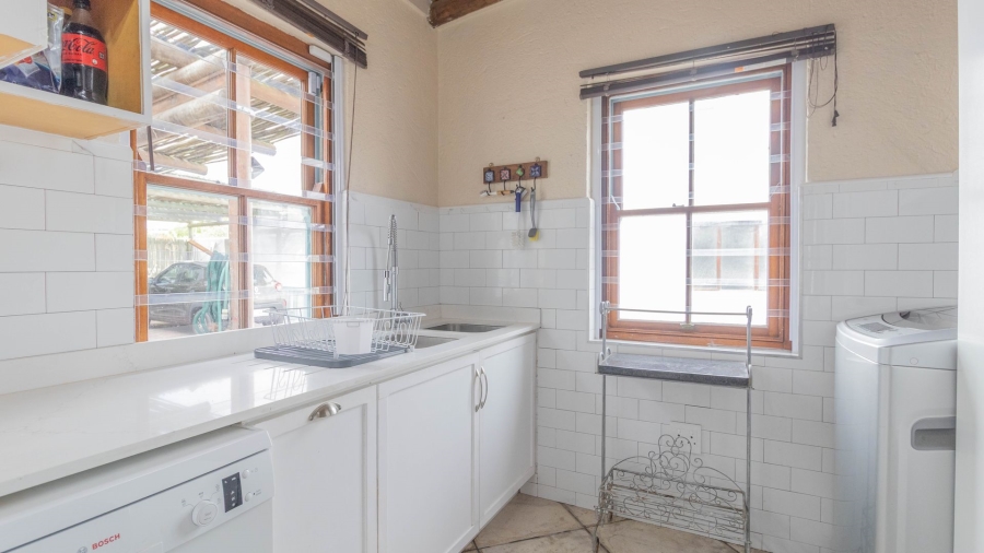 5 Bedroom Property for Sale in Paternoster Western Cape